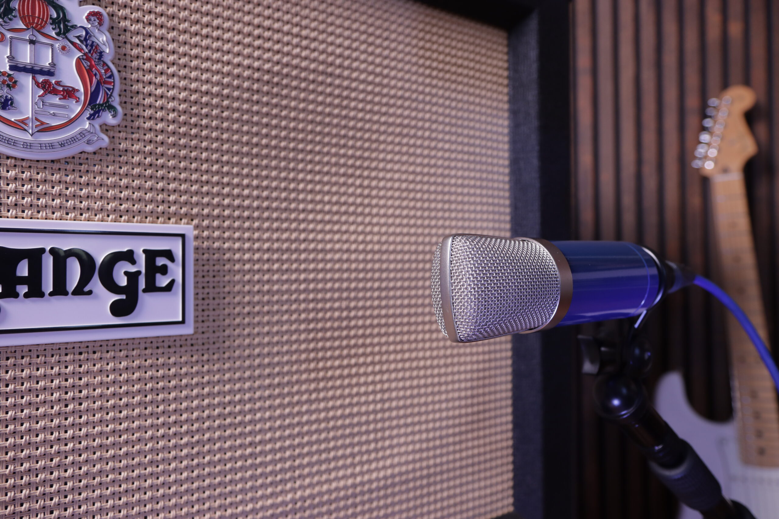 名ギタリスト達のアイデアから開発されたギターアンプ専用マイク