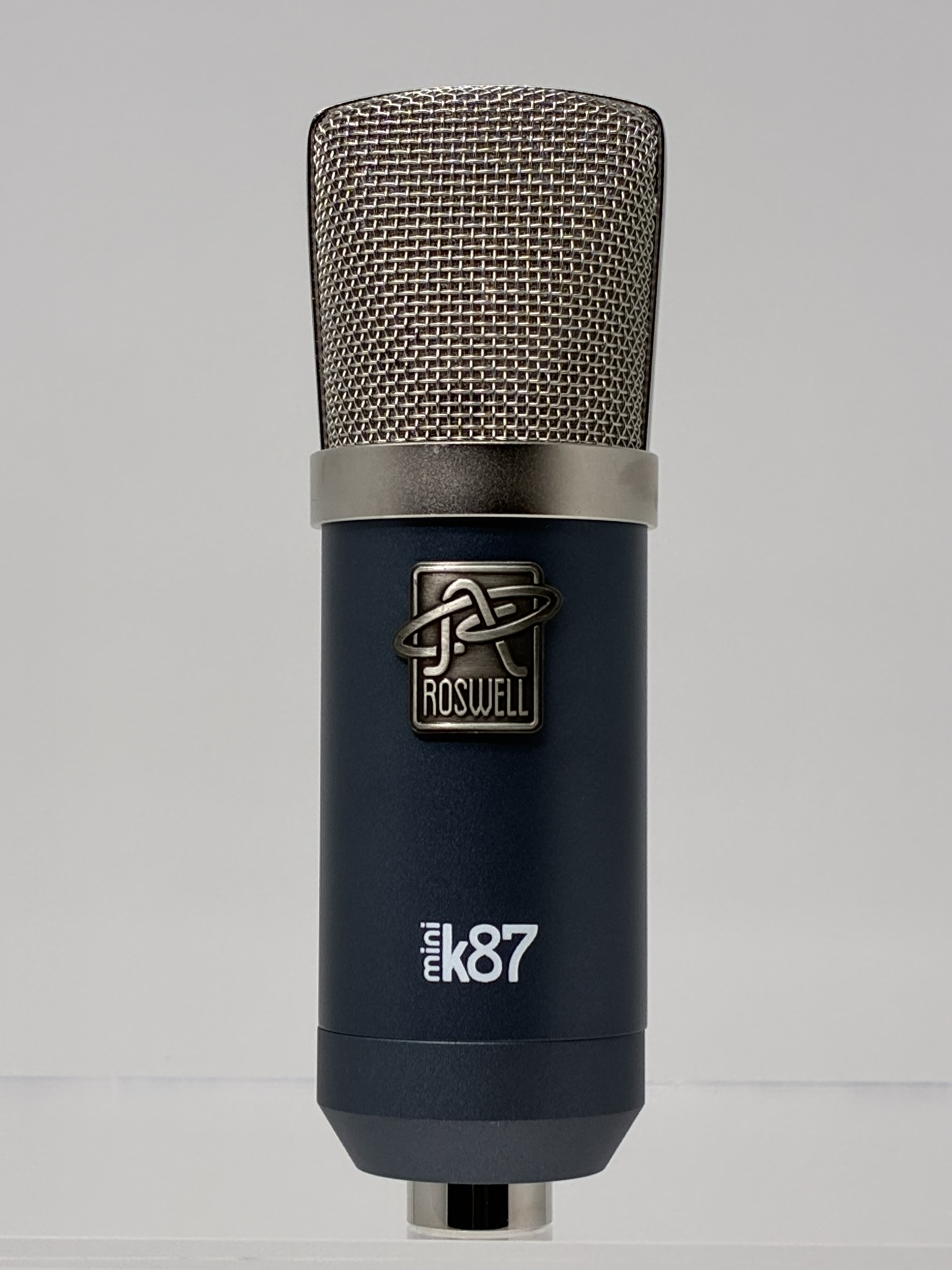 あのスタジオ定番マイクのサウンドをより使いやすく