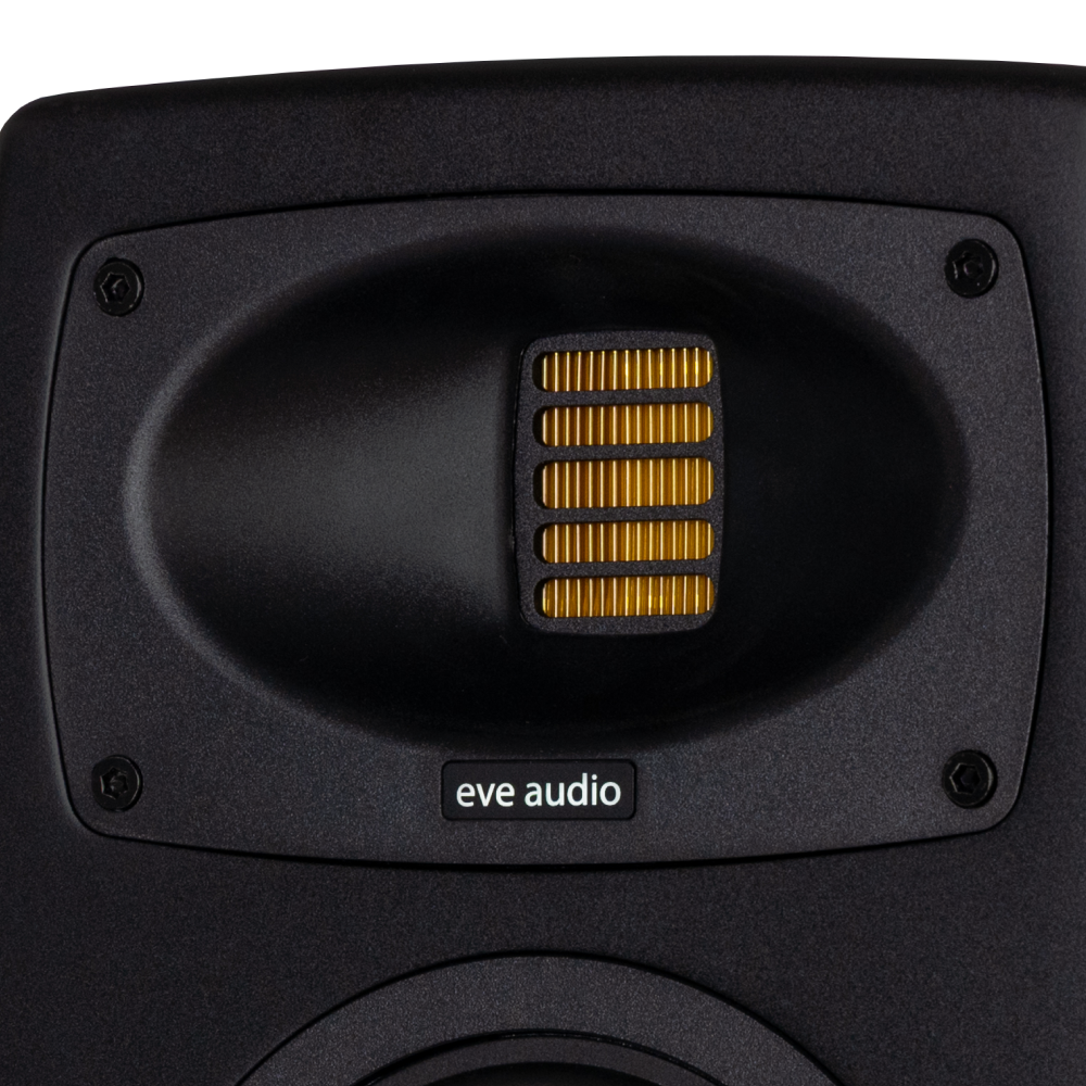 新開発のPrecision Air Motion Tweeter & GDCウェーブガイド